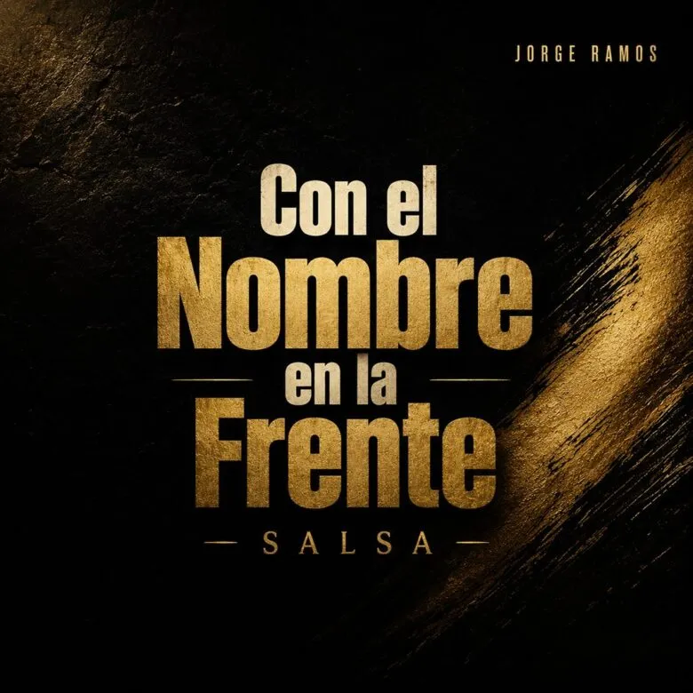 Portada de “Con el Nombre en la Frente”: silueta con postura firme bajo luz dorada de escenario sobre fondo oscuro, con el título grande arriba.